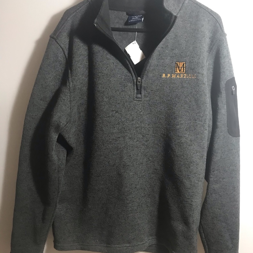 Charles River apparel mens pull over size large